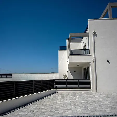 Lucis Villa Kaštela