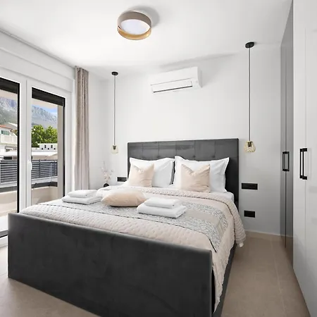 Lucis Βίλα Kaštela