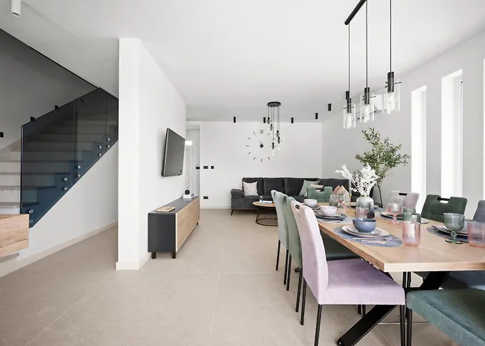 Lucis Villa Kastela