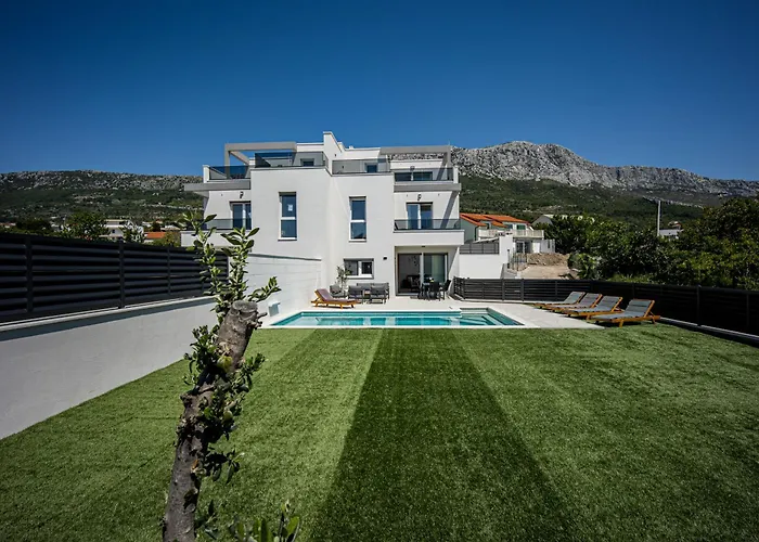 Villa Lucis
