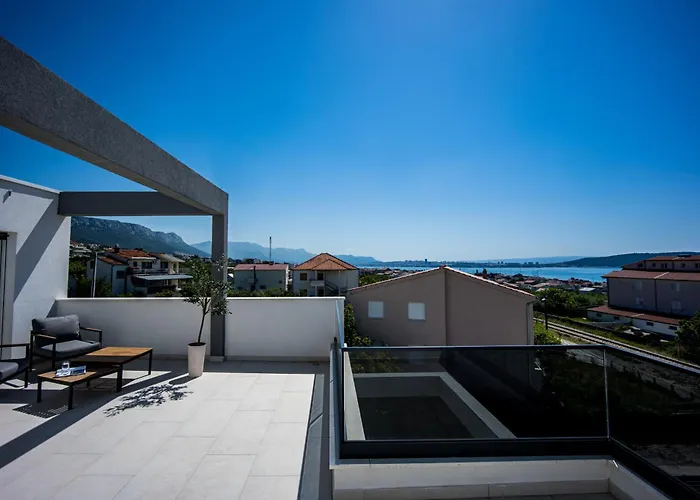 Lucis * Kastela
