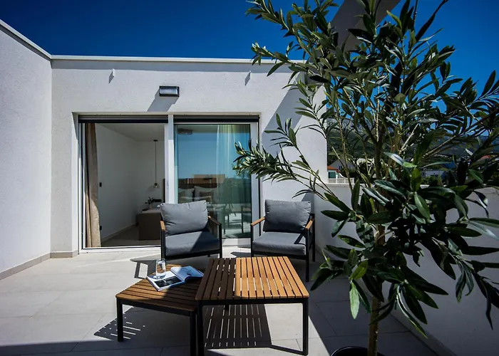 Villa Lucis